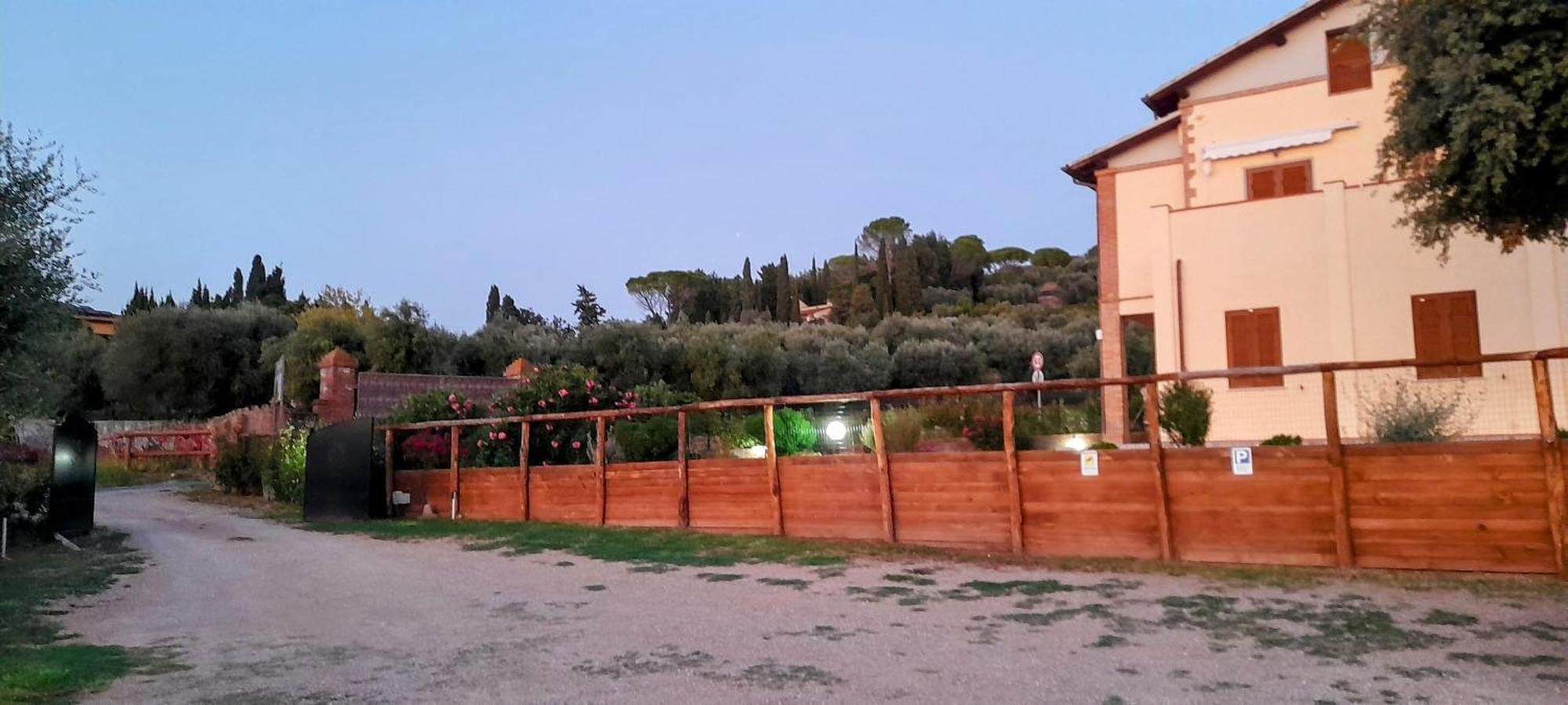 Agriturismo Il Vecchio Olivo Кастаньето-Кардуччи Экстерьер фото